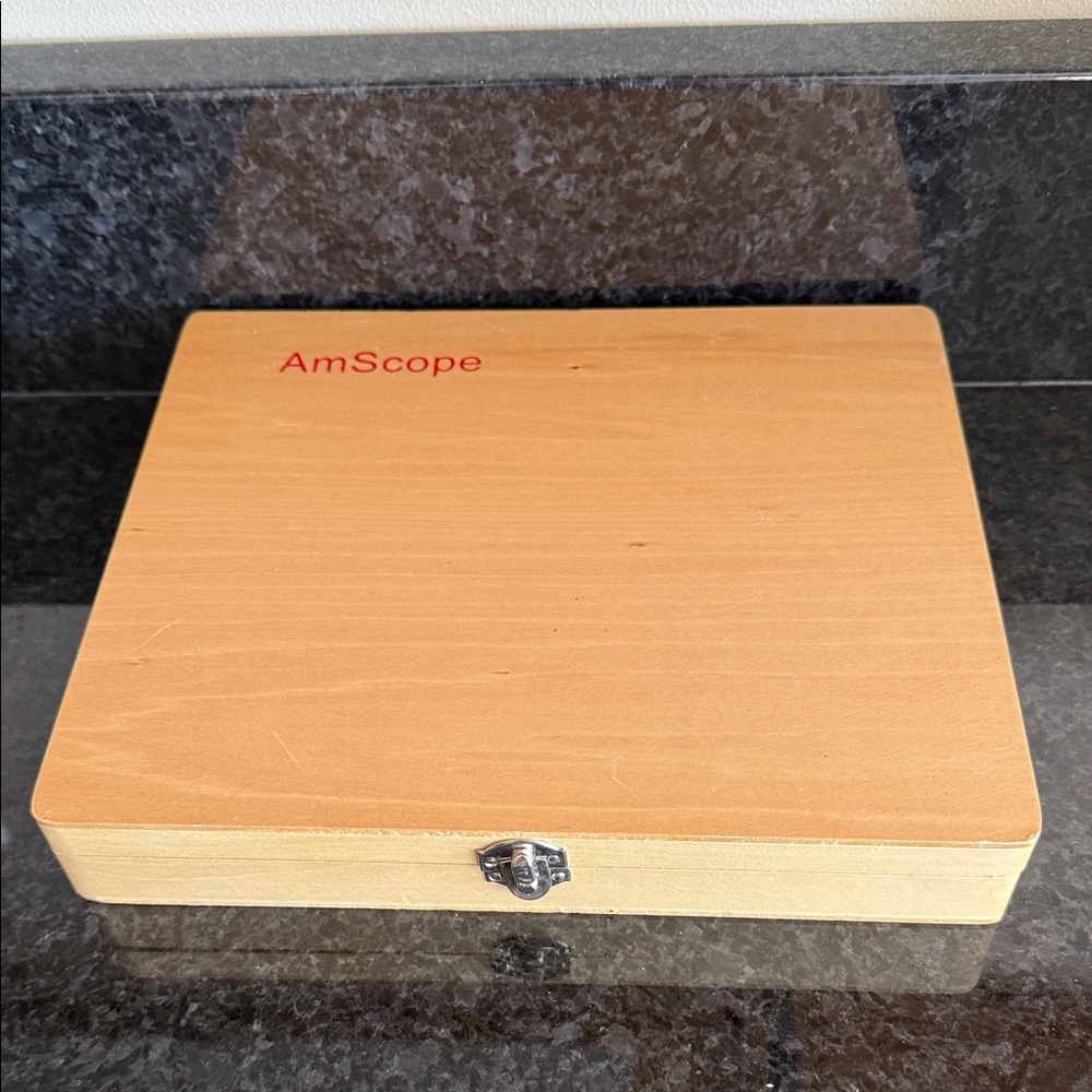 AmScope 99pc Prepared Glass Microscope Slides in Wood Case Set A Slide Plates